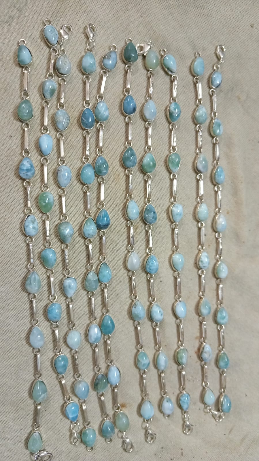 Cadena de Larimar