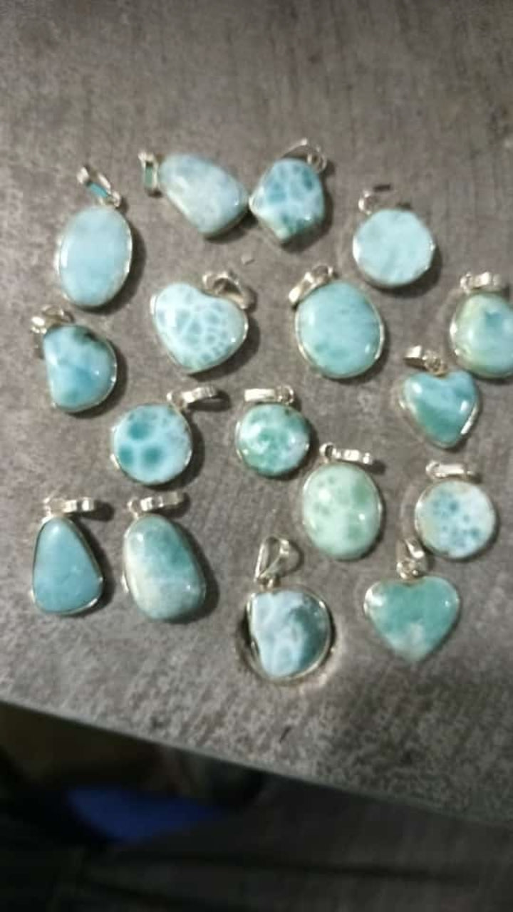 Colgantes de Larimar